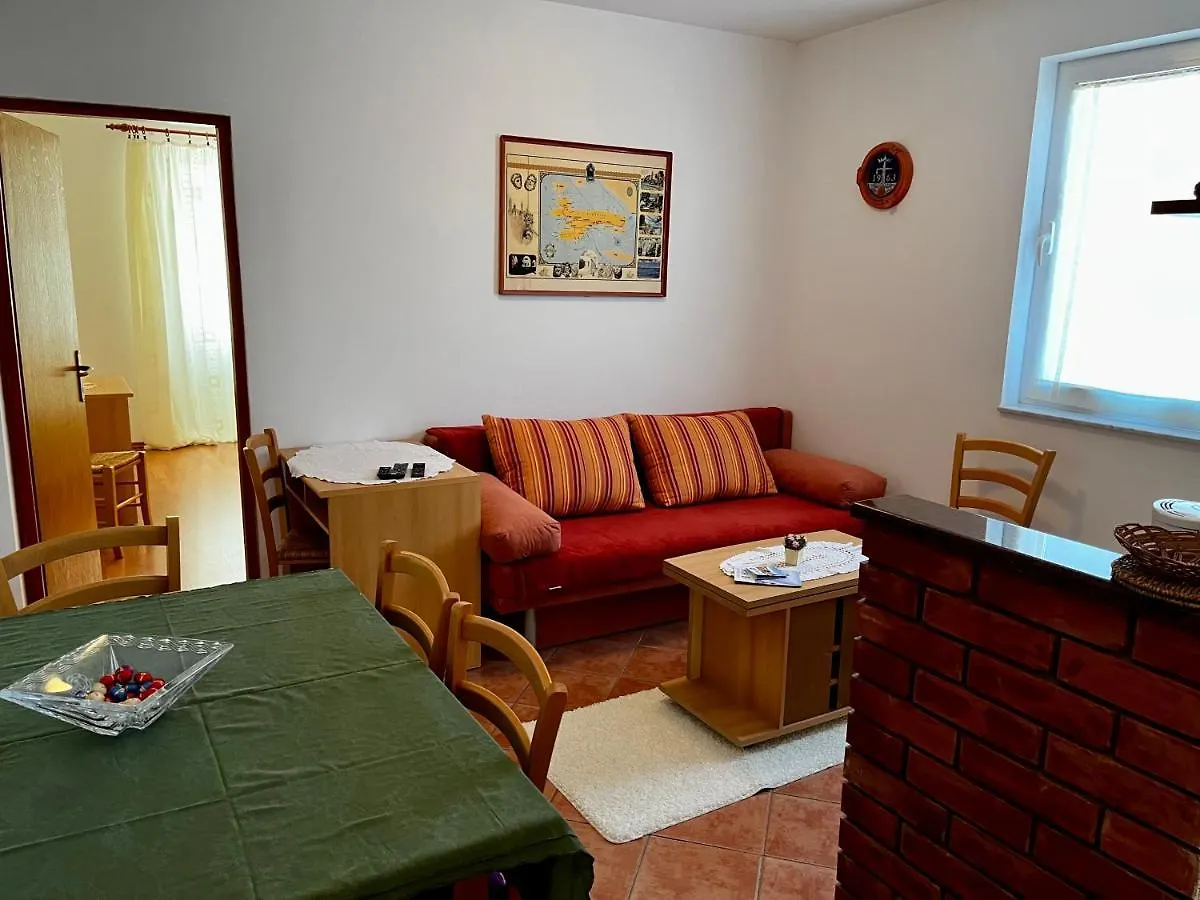 Apartments Maricic Banjol