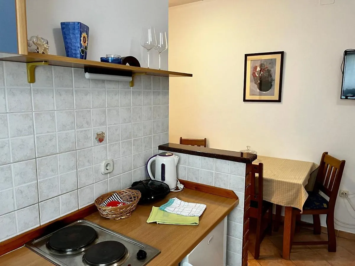 Apartments Maricic Banjol Croatia