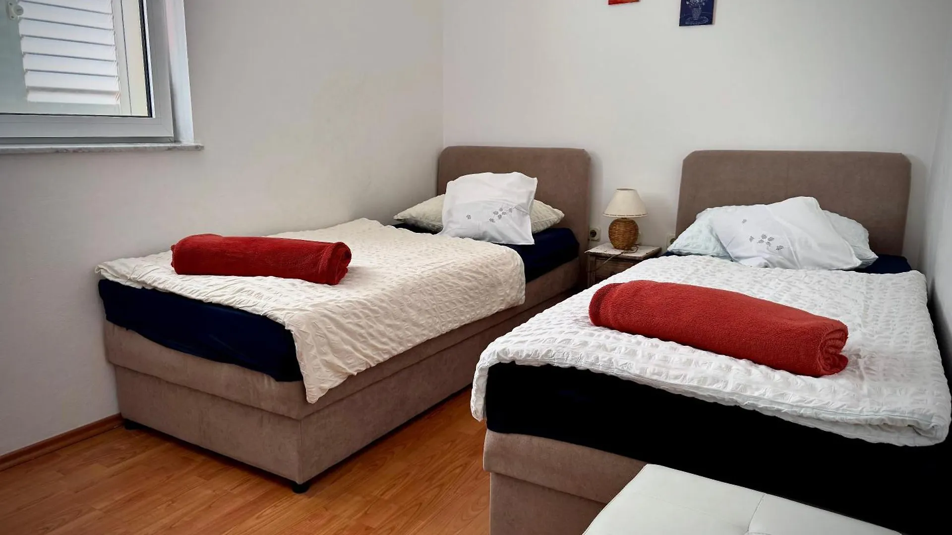 Apartments Maricic Banjol