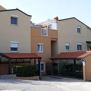  Appartamento Piranesi With A Parking Space Croazia